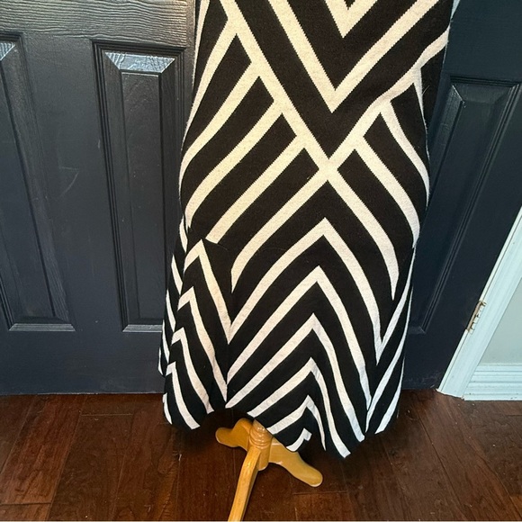 Banana Republic black and white geometric pattern dress Large - Picture 9 of 11